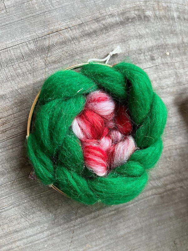 611fc05e3c4ce80992caae23_green-wreath-ornament-b-_1763270304597.jpg
