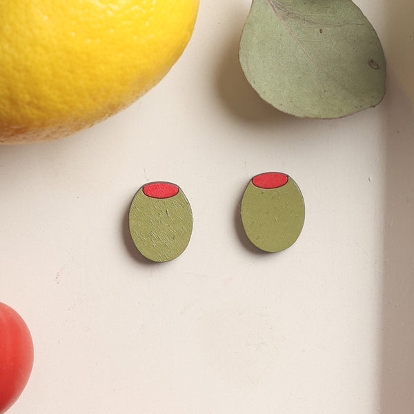 611fc05e3c4ce80992caae23_olive-stud-square_1752013836814.jpg