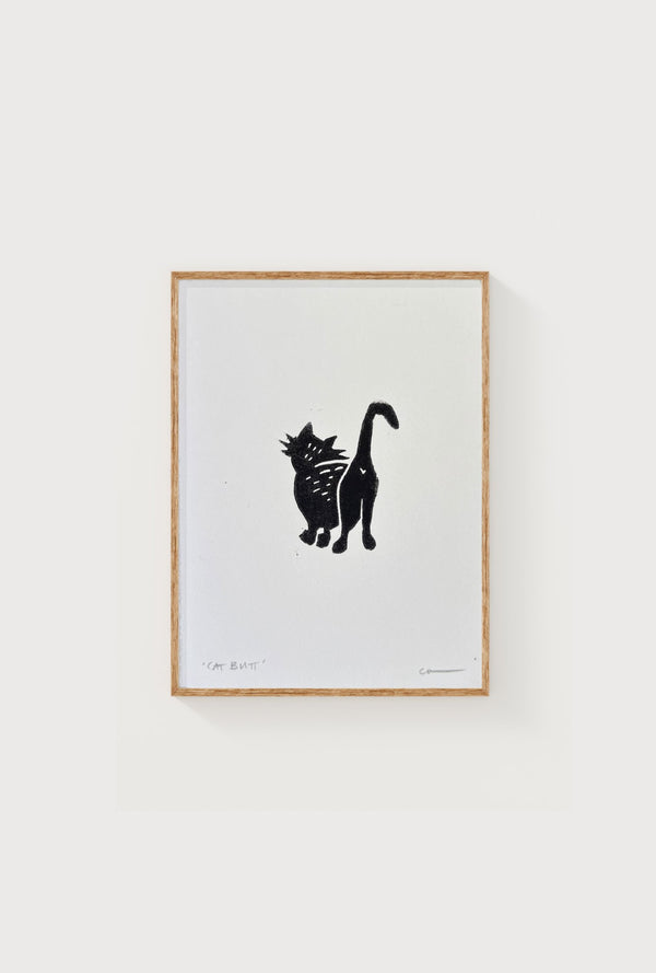 611fc05e3c4ce80992caae23_thin-frame-5x7-cat-butt_1768096108807.jpg